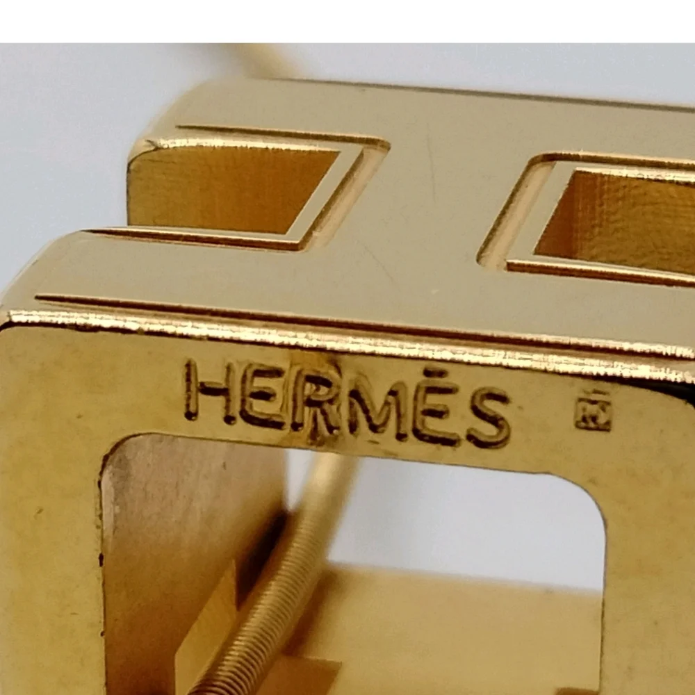 HERMES Gold and Cream Pendant Necklace PREOWNED - Picture 4 of 6